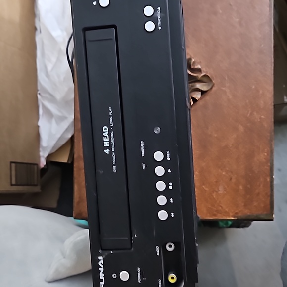 Funai DVD/VCR Combo - Picture 3 of 11